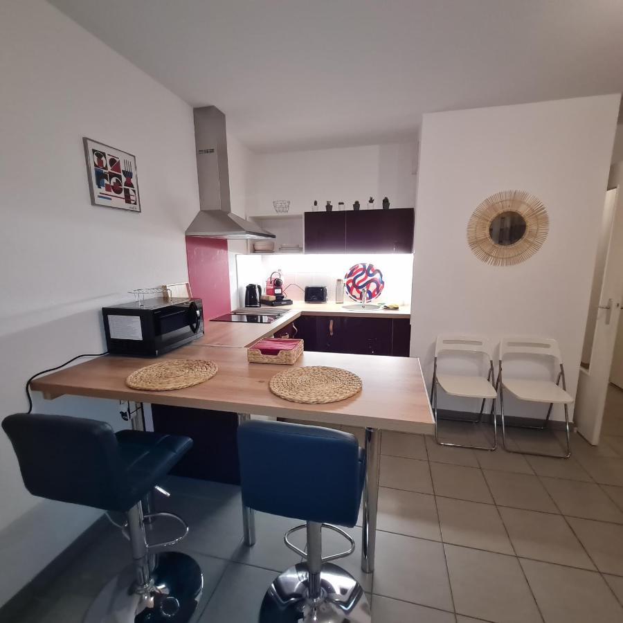 דירות וילאורבן Beau Studio Tout Confort Au Calme Avec Parking . מראה חיצוני תמונה
